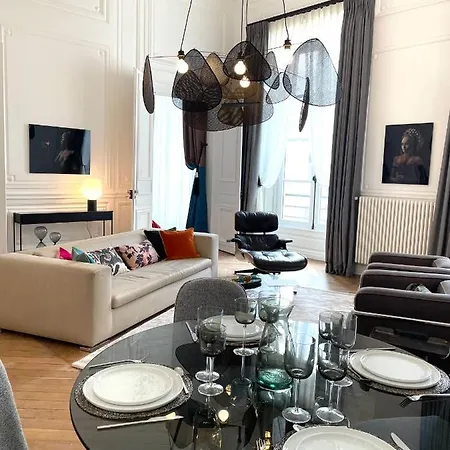 Appartement Charles Le Brun, Face au Château de Versailles, avec parking privé-3