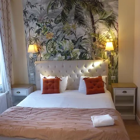 Cit'Hotel Logis Louise de Savoie-3