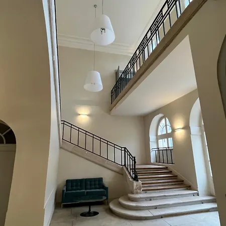 Appartement Charles Le Brun, Face au Château de Versailles, avec parking privé-2