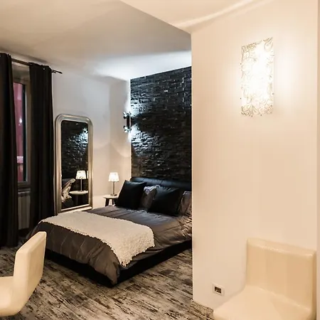 Trevi & Pantheon Luxury Rooms-2