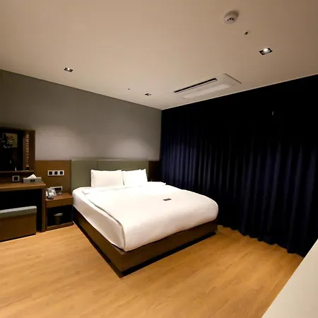 Sea Cruise Hotel-3