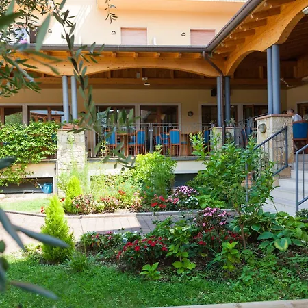 Hotel Villa Isabella-3