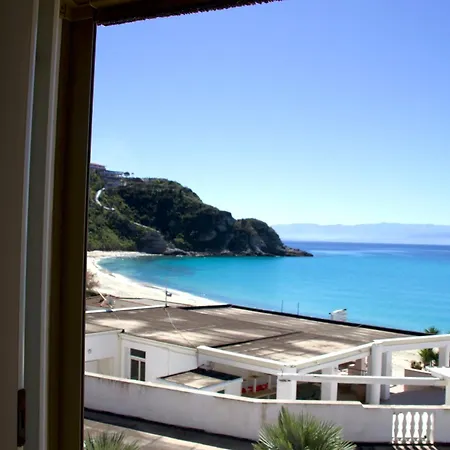 Quattro Scogli Villaggio Hotel-3