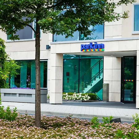 Park Inn By Radisson Frankfurt Airport-3