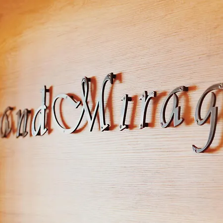 Grand Mirage-2
