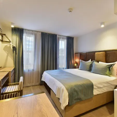 Hotel Rousseau-3
