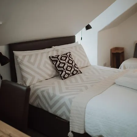 16 Pilrig Guest House-3