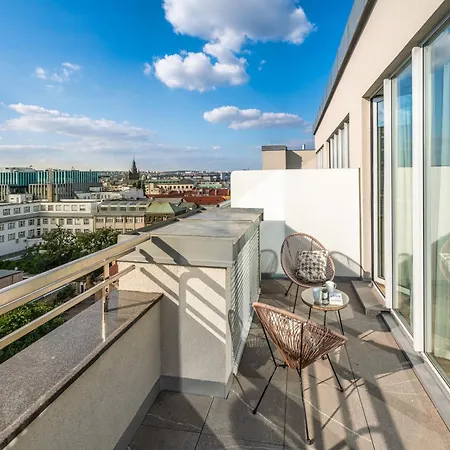 Vn17 Rooftop Suites By Adrez-3