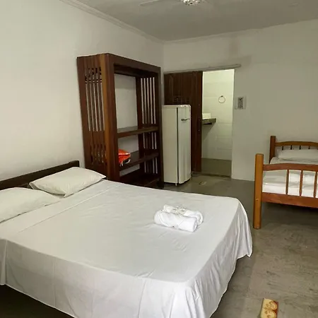 Coruja Maresias - Pousada com piscina, ar condicionado e enxoval a 680m da praia-2