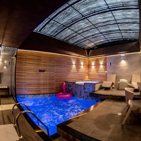 Opium Motel (Adults Only)-3