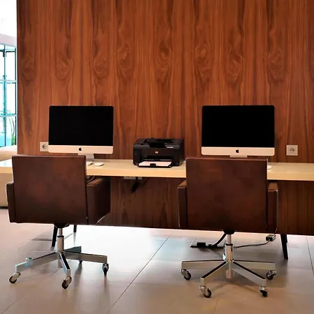Courtyard By Marriott Amsterdam-3