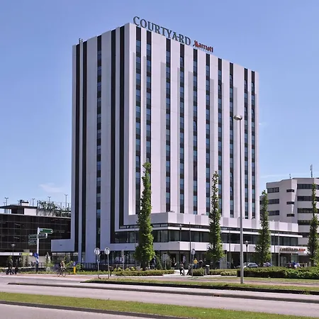 Courtyard By Marriott Amsterdam-2
