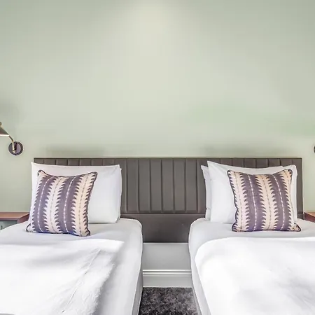 Clapham Guest House-3