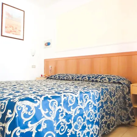Hotel Etna - Hotel Per Coppie E Famiglie Con Parcheggio E Spiaggia-3