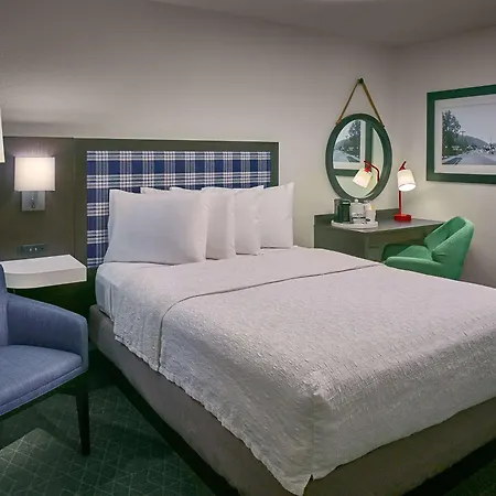 Hampton Inn Gatlinburg-2