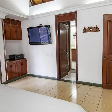 Hotel Casa Laureles-3