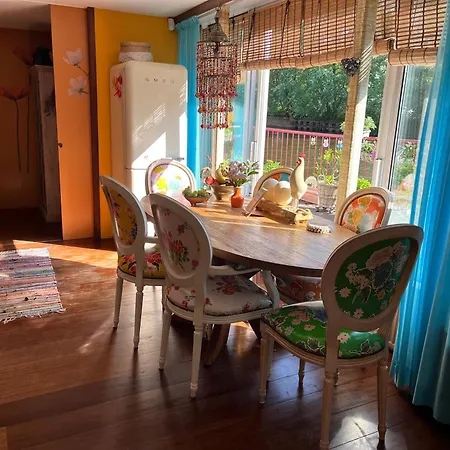 Anna'S Houseboat Bed & Breakfast-3