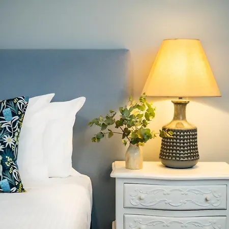 The Russell Boutique Hotel-3