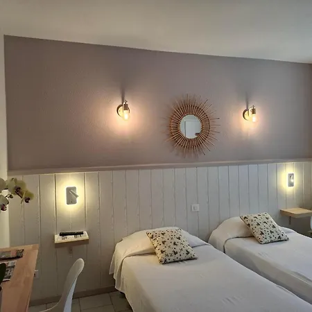 Hotel Les Bellugues-3