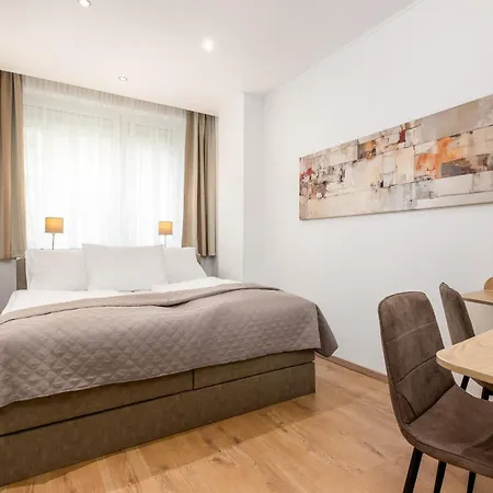 Hotel Zentral-3