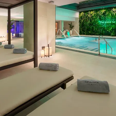 Catalonia Plaza Espana Hotel & Spa-3