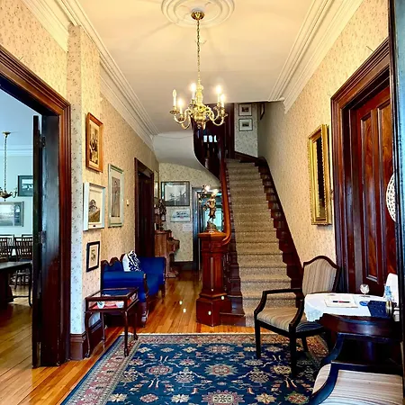 Carriage House Inn-3