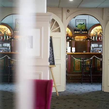Hotel Uno - Operated By Czech Inn-2