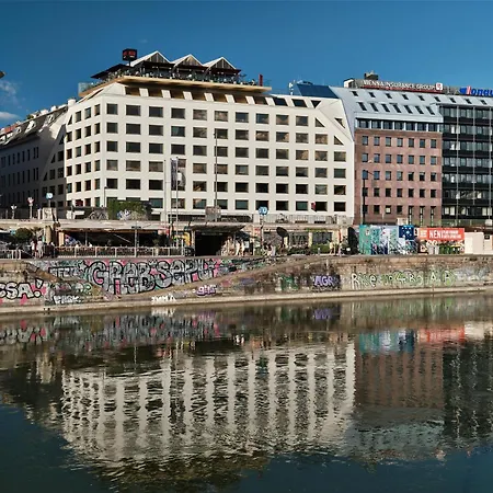 Radisson Red Hotel, Vienna-3