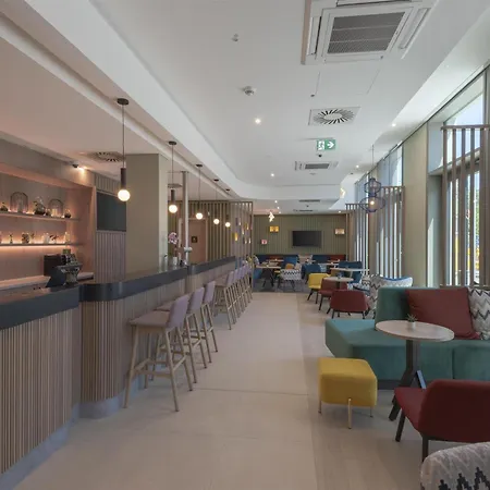 Hampton By Hilton Dresden City Centre-3