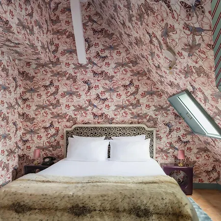 Hotel Du Petit Moulin, Haute Couture Hotel By Lacroix-2