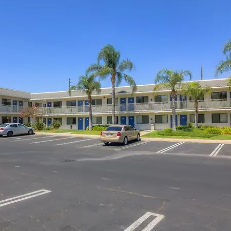 Vagabond Inn Sylmar-2