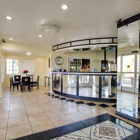 Best Inn & Suites-3