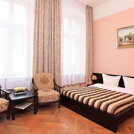 Hotel-Pension Cortina-3