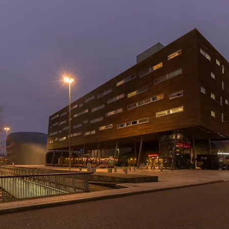 Leonardo Hotel Almere City Center-3