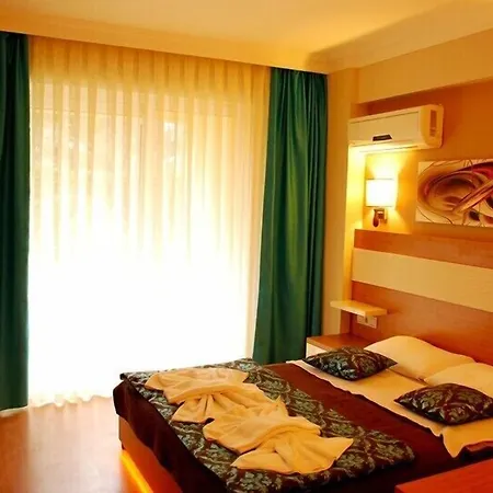 Hotel Flora Suites-3