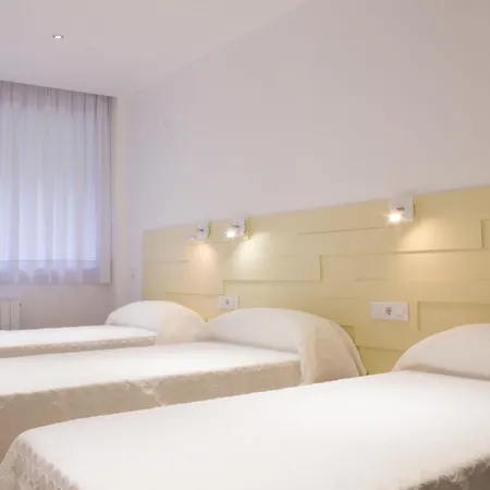 Hostal Nova Barcelona-3