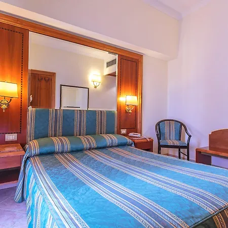 Raeli Hotel Floridia-2