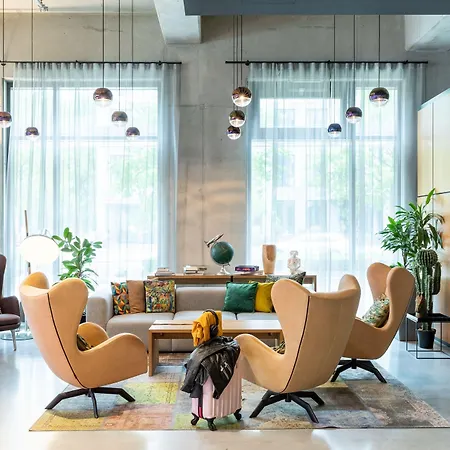 Moxy Frankfurt Airport-3