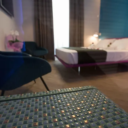 Ara Suite-2