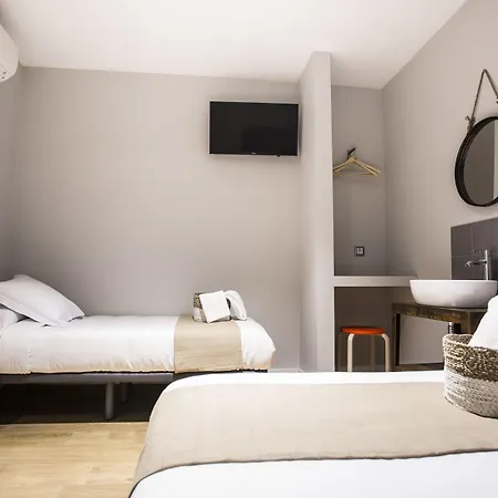 Hola Rooms-2