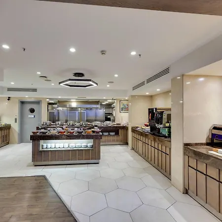 Ramada By Wyndham Istanbul Old City-3