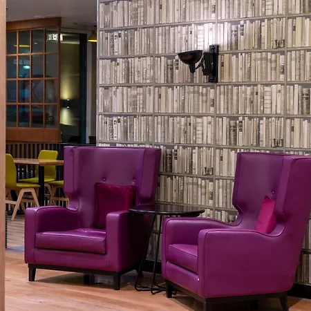 Premier Inn Dubai Al Jaddaf - An Emirates Group Company-2