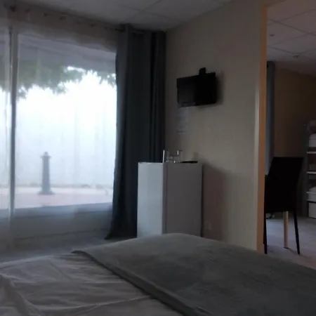 Hôtel des quatre saisons-3