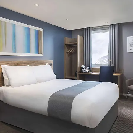 Travelodge Glasgow Queen Street-3