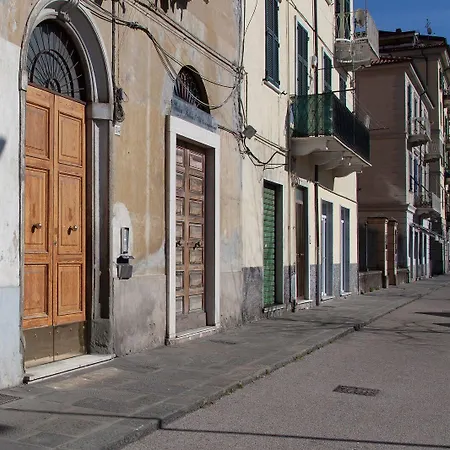 Rent Rooms La Spezia-3