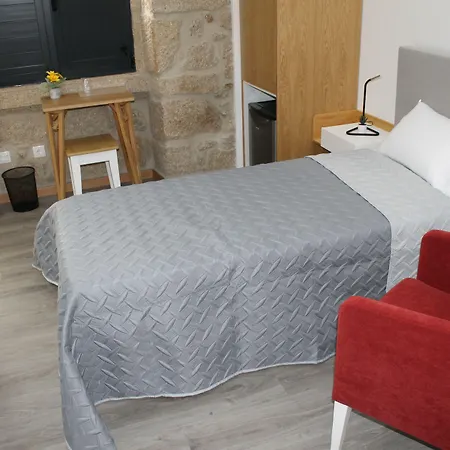 Alojamento Girassol - Guest House - Quarto Com Casa De Banho Privativa-3
