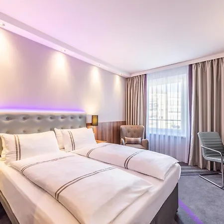 Premier Inn Düsseldorf City Centre-2