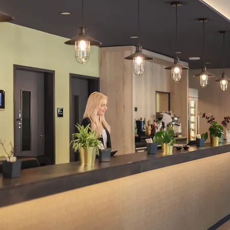 Holiday Inn - The Niu, Yen Hamburg City By Ihg-2