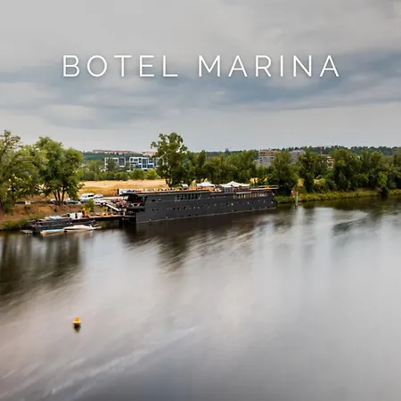 Botel Marina-2
