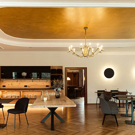 OSCARS Hotel 1415-3